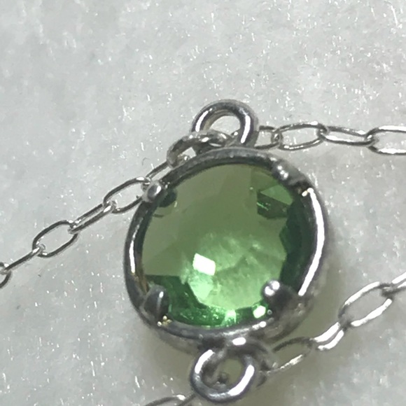 Green glass chandelier earrings - Picture 6 of 7